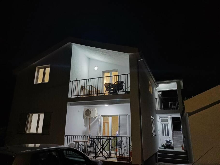 Cozy, Fully Equipped, Free Parking&Wifi, Quiet, 2Bd Apartment พอดโกริกา ภายนอก รูปภาพ