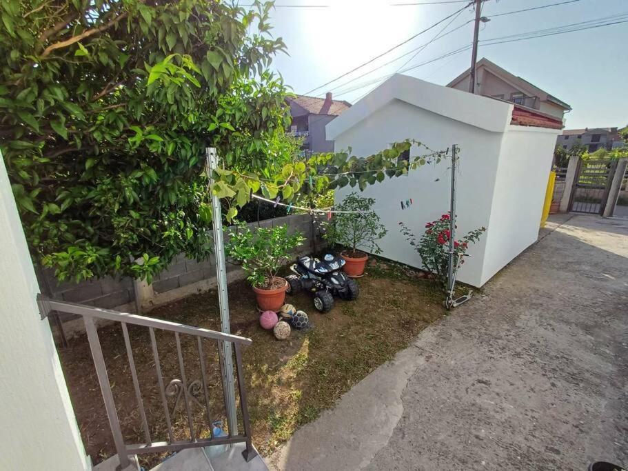 Cozy, Fully Equipped, Free Parking&Wifi, Quiet, 2Bd Apartment พอดโกริกา ภายนอก รูปภาพ