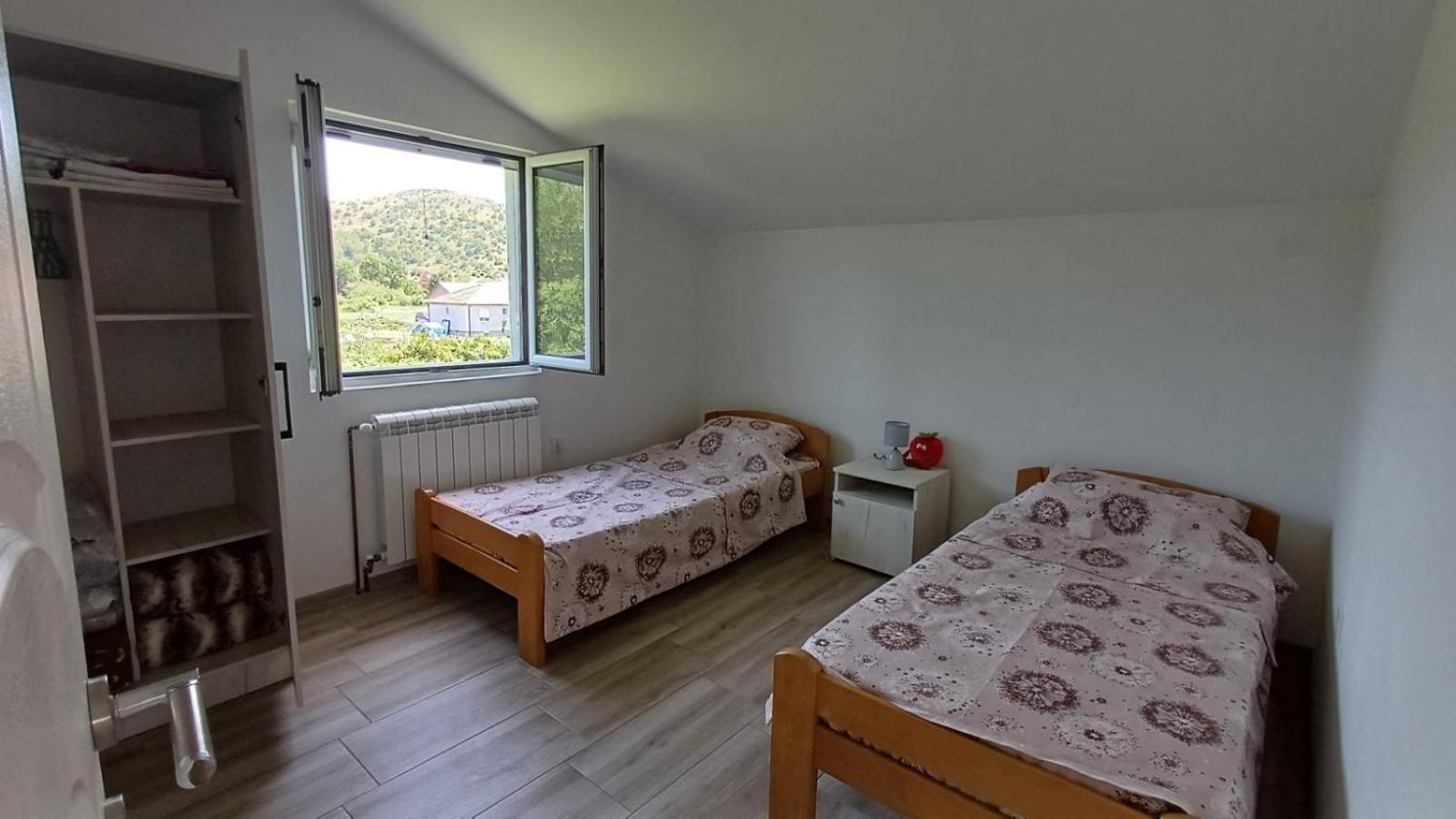 Cozy, Fully Equipped, Free Parking&Wifi, Quiet, 2Bd Apartment พอดโกริกา ภายนอก รูปภาพ