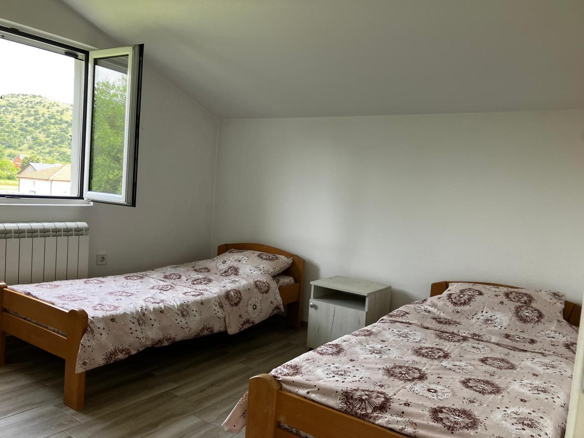 Cozy, Fully Equipped, Free Parking&Wifi, Quiet, 2Bd Apartment พอดโกริกา ภายนอก รูปภาพ