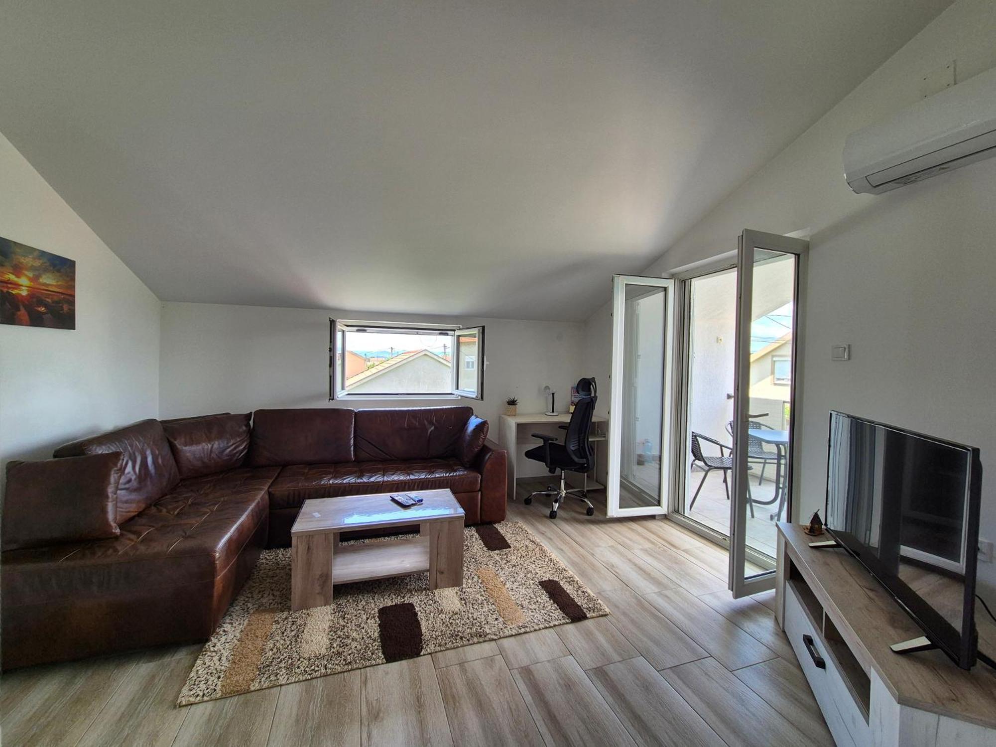 Cozy, Fully Equipped, Free Parking&Wifi, Quiet, 2Bd Apartment พอดโกริกา ภายนอก รูปภาพ